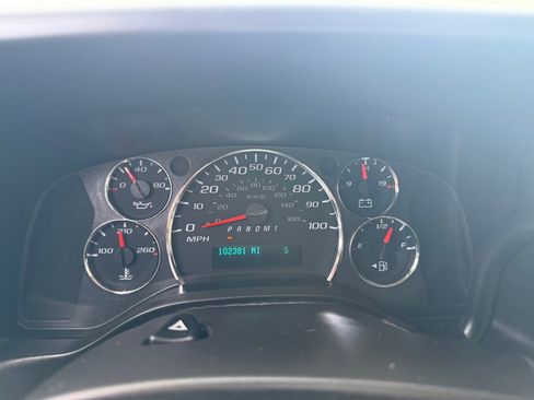 Used 2020 Chevrolet Express 2500 w/ Driver Convenience Package image 13