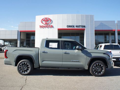 Used 2026 Toyota Tundra Limited AWD/4WD image 21