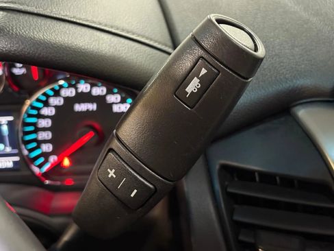 Used 2016 Chevrolet Suburban LT image 36