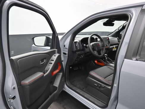 New 2026 Nissan Frontier PRO-4X AWD/4WD image 15