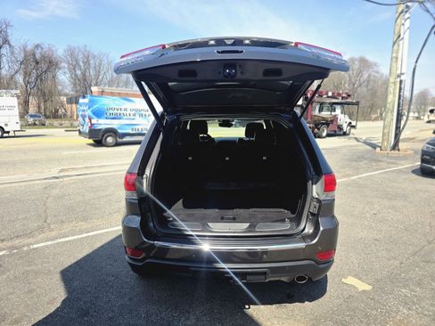 Used 2019 Jeep Grand Cherokee Limited w/ Trailer Tow Group IV AWD/4WD image 11