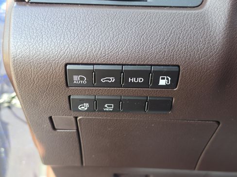 Used 2018 Lexus RX 450hL Luxury w/ Accessory Package AWD/4WD image 36