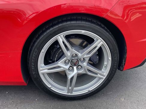 Used 2021 Chevrolet Corvette Stingray Coupe w/ 1LT RWD image 31