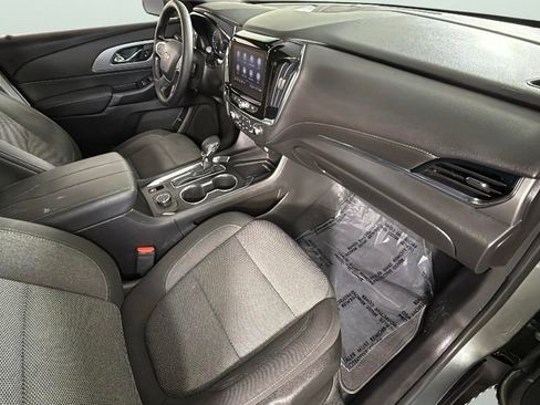 Used 2023 Chevrolet Traverse LT FWD image 34