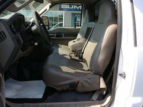 Used 2008 Ford F350 4x4 Regular Cab DRW Super Duty image 10