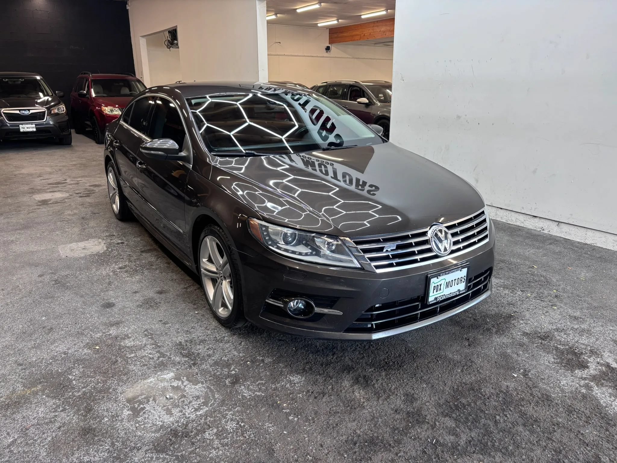 Used 2014 Volkswagen CC R-Line FWD image 2