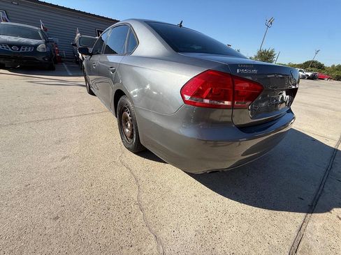 Used 2014 Volkswagen Passat 1.8T S image 7