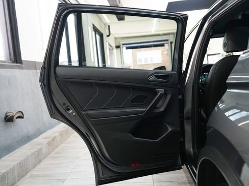 Used 2024 Volkswagen Tiguan SE R-Line FWD image 12