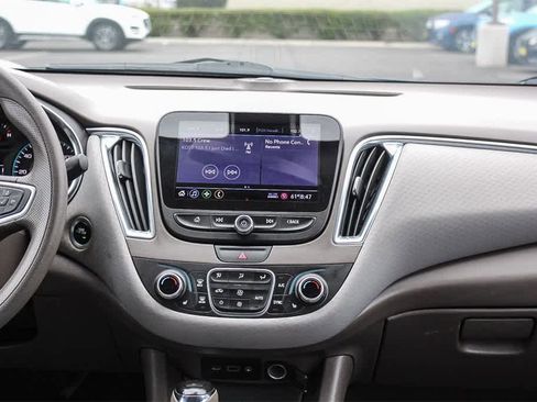 Used 2019 Chevrolet Malibu LT w/ Driver Confidence Package image 16