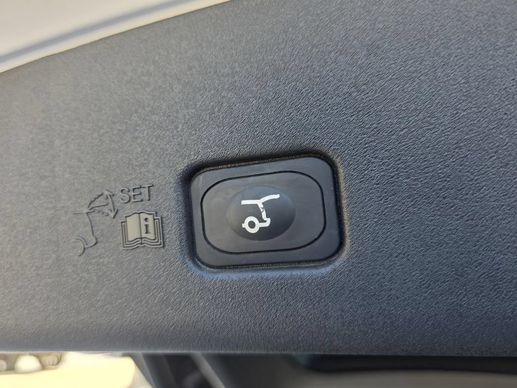 Used 2024 Lincoln Nautilus Premier w/ Equipment Group 102A AWD/4WD image 15