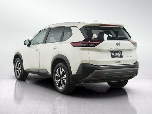 Used 2023 Nissan Rogue SV w/ SV Premium B Package AWD/4WD image 4