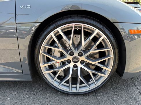 Used 2017 Audi R8 V10 plus AWD/4WD image 11