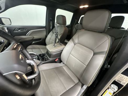 Used 2025 Chevrolet Colorado ZR2 w/ Technology Package image 14