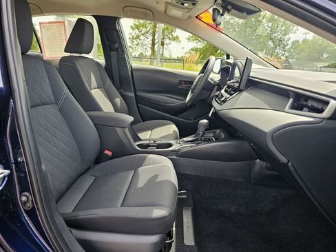 Used 2024 Toyota Corolla LE FWD image 9
