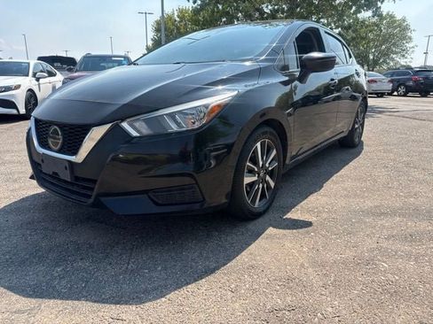Used 2020 Nissan Versa SV FWD image 3