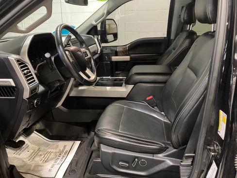 Used 2017 Ford F250 Lariat w/ Lariat Value Package AWD/4WD image 24