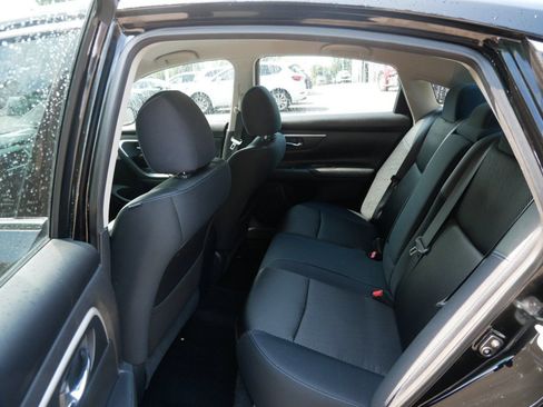 Used 2016 Nissan Altima 2.5 SR FWD image 10