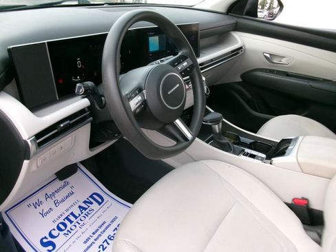 Used 2025 Hyundai Tucson SEL FWD image 12