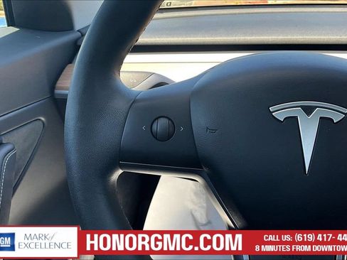 Used 2020 Tesla Model 3 Long Range AWD/4WD image 11