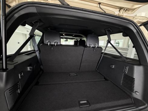 Used 2017 Lincoln Navigator L Select AWD/4WD image 5