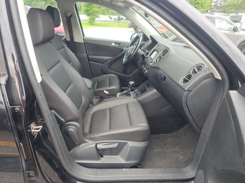 Used 2016 Volkswagen Tiguan S FWD image 10