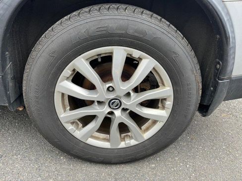 Used 2017 Nissan Rogue SV image 23