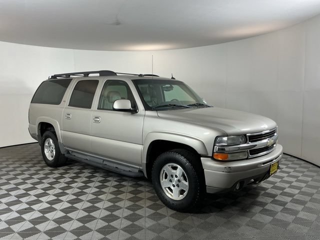 Used 2005 Chevrolet Suburban Z71 w/ Preferred Equipment Group AWD/4WD image 3