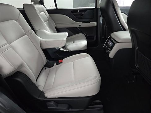 New 2026 Lincoln Aviator 2WD image 19