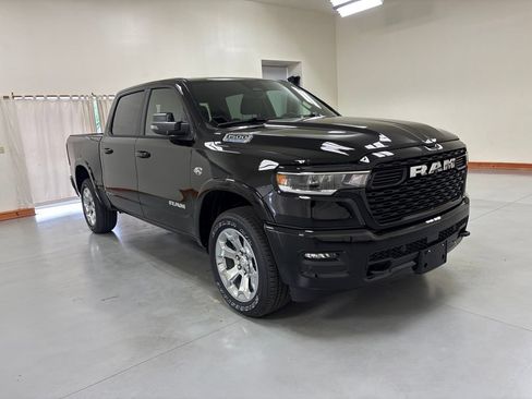 New 2026 RAM 1500 4x4 Crew Cab image 2