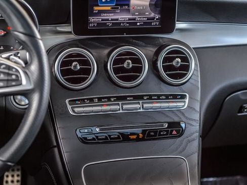 Used 2019 Mercedes-Benz GLC 300 image 29