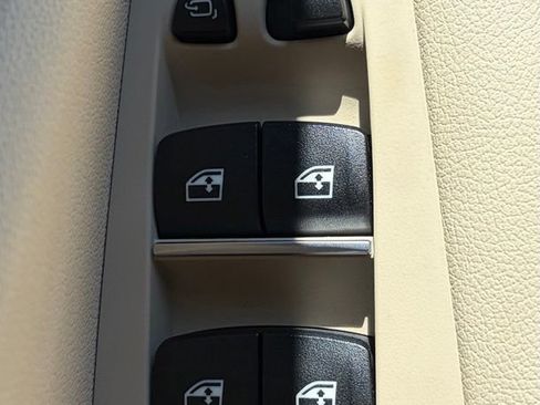 Used 2022 BMW X5 xDrive40i w/ Premium Package AWD/4WD image 17
