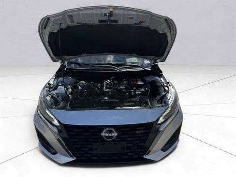 Used 2024 Nissan Altima 2.5 SR FWD image 55