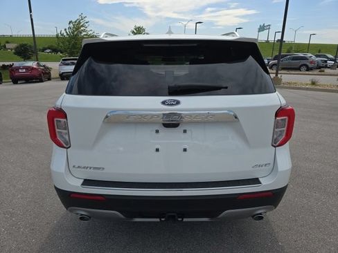 Certified 2023 Ford Explorer Limited w/ Limited Technology Package AWD/4WD image 4
