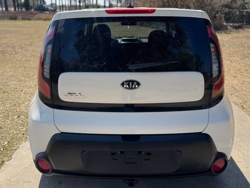 Used 2016 Kia Soul FWD image 10