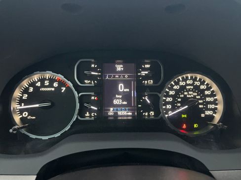 Used 2020 Toyota Tundra Limited image 16