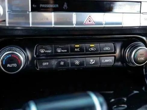 Used 2021 Kia Stinger GT-Line RWD image 28