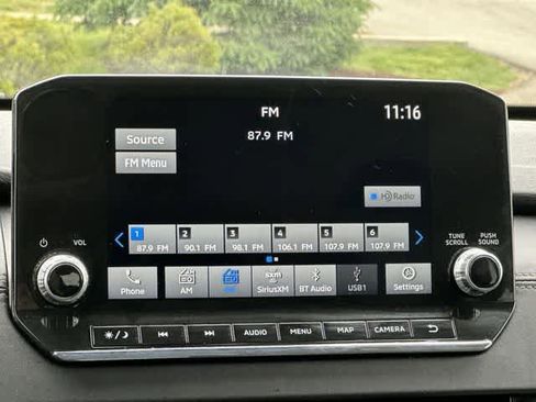 Used 2024 Mitsubishi Outlander SE AWD/4WD image 11