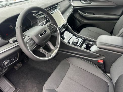 New 2025 Jeep Grand Cherokee L Laredo w/ Luxury Tech Group I image 10