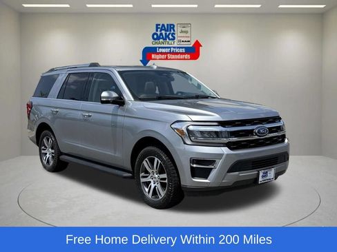 Used 2024 Ford Expedition Limited AWD/4WD image 1