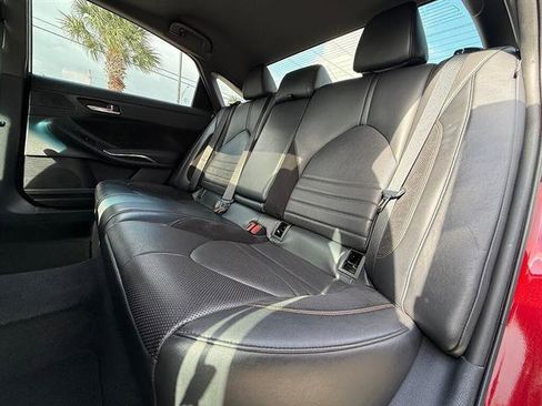 Used 2019 Toyota Avalon XSE FWD image 9