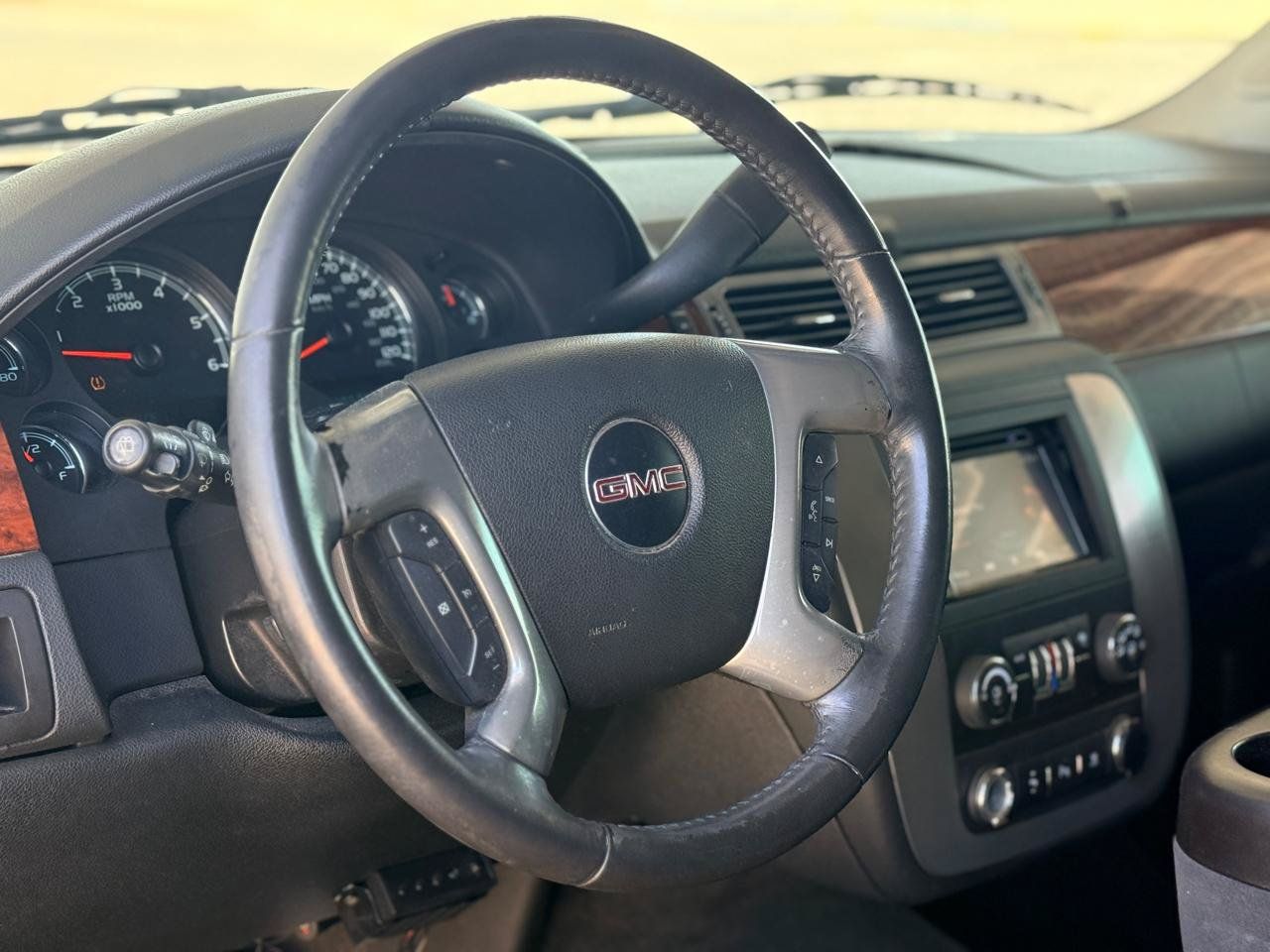 Used 2009 GMC Yukon SLE w/ Convenience Package RWD image 15
