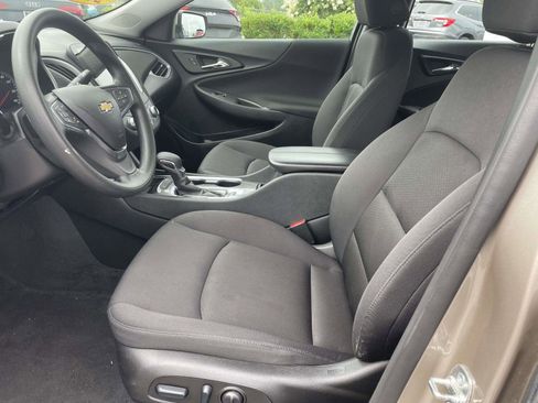 Used 2025 Chevrolet Malibu LT FWD image 15