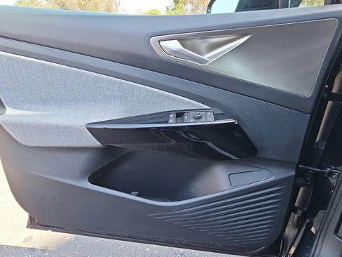 Certified 2023 Volkswagen ID.4 Pro RWD image 26