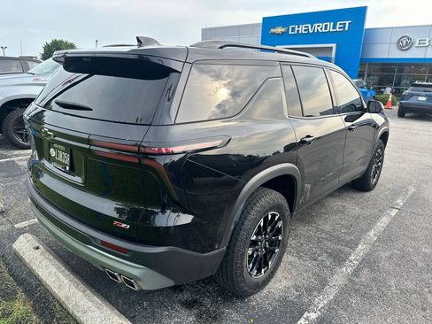 Used 2024 Chevrolet Traverse Z71 w/ Enhanced Driving Package AWD/4WD image 3