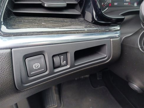 Used 2021 Cadillac XT5 Premium Luxury image 33