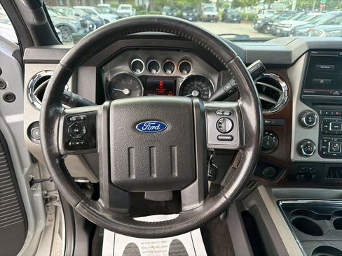 Used 2016 Ford F250 Lariat w/ Lariat Ultimate Package AWD/4WD image 13