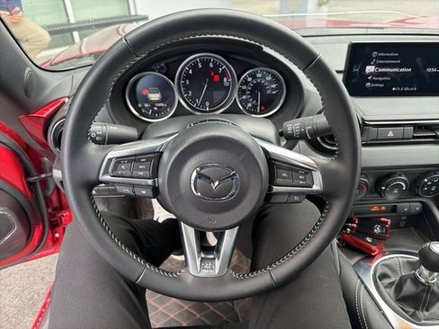 Used 2024 MAZDA MX-5 Miata Club image 5