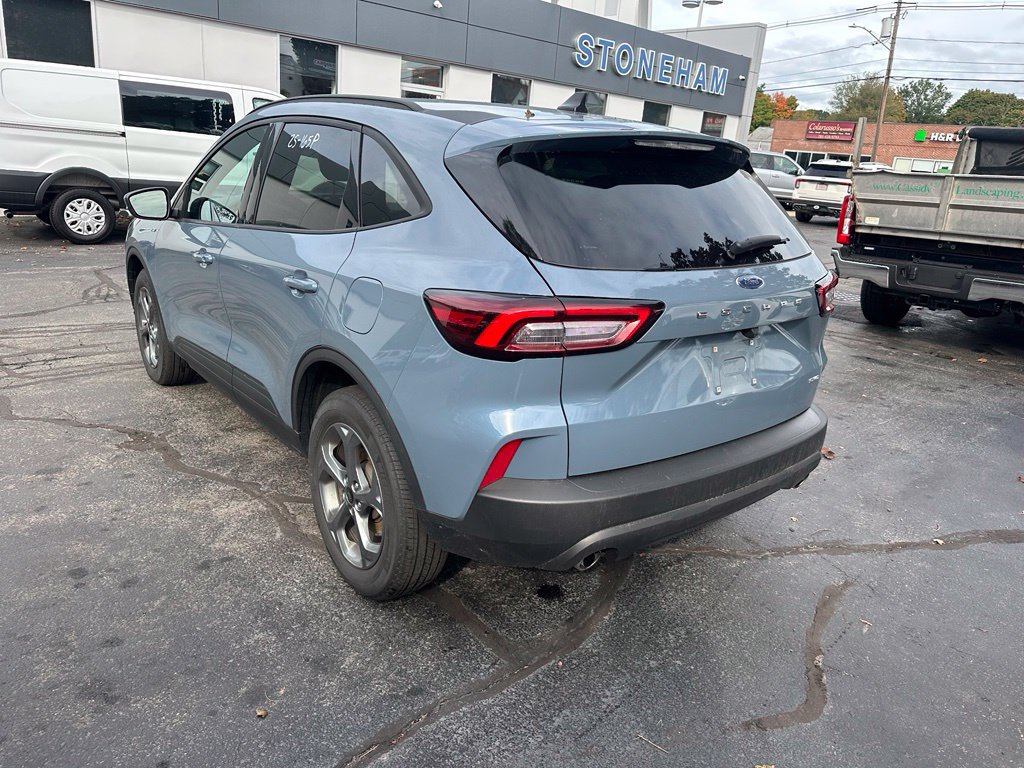 Used 2025 Ford Escape ST-Line Select AWD/4WD image 7