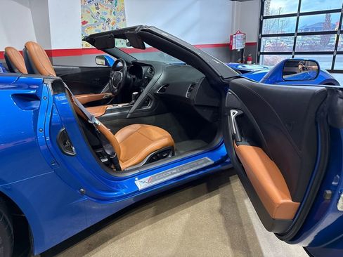 Used 2014 Chevrolet Corvette Stingray Convertible w/ 2LT Preferred Equipment Group image 55