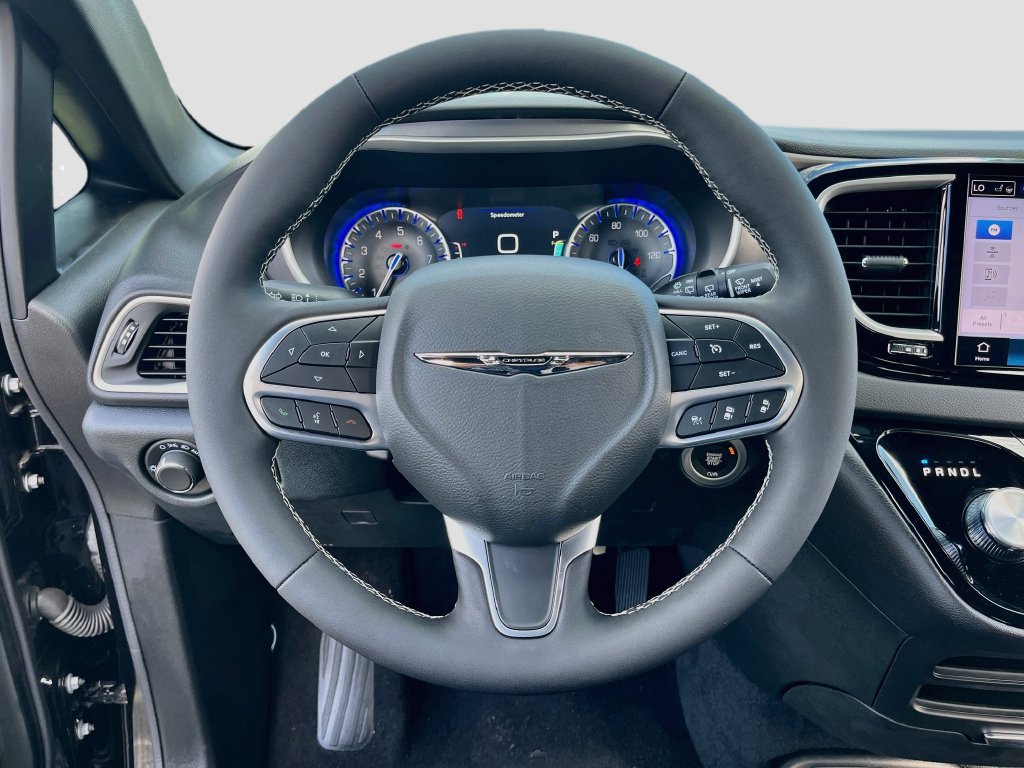 New 2026 Chrysler Voyager LX FWD image 11